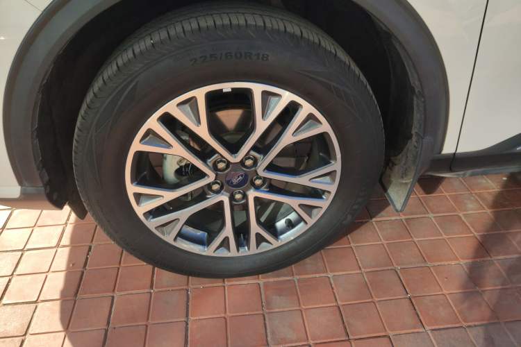 Used Ford Escape 2020 EcoBoost 245 Four-Wheel Drive Titanium Edition
