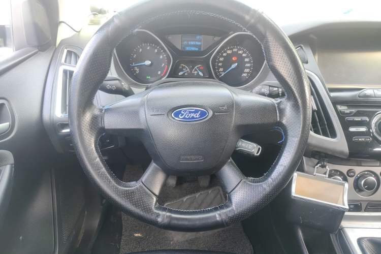 Used Ford Focus 2012 Hatchback 1.6L Manual Comfort Model
