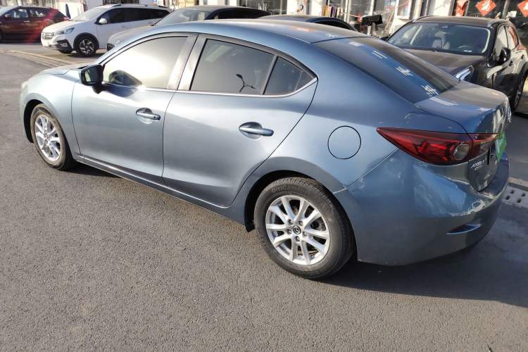Used Mazda Mazda 3 Axela 2014 Sedan 1.5L Automatic Comfort Model