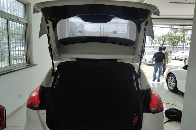 Used Ford Focus 2018 Hatchback Classic 1.6L Automatic Trendy SmartDrive Edition