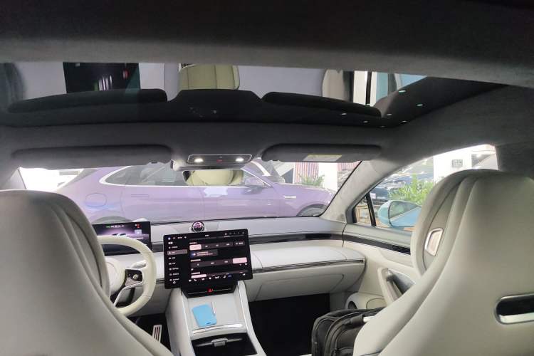 Used Hima Luxeed S7 2025 785 km Ultra
