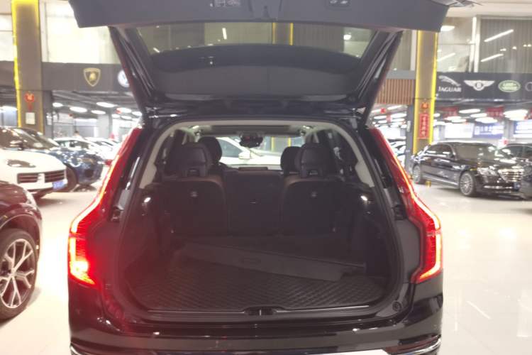 Used Volvo XC90 2020 Facelifted T6 Zhiyi Luxury 7-Seater
