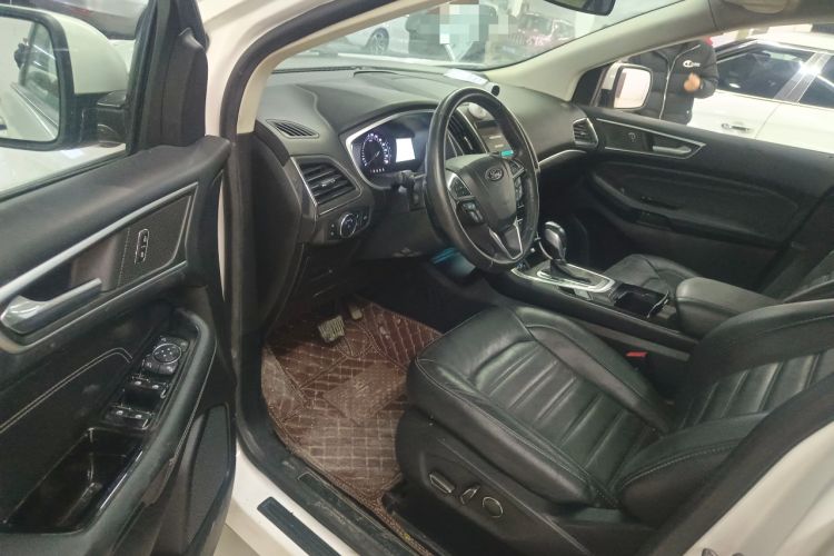 Used Ford Edge 2018 EcoBoost 245 Two-Wheel-Drive Titanium 7-Seater China VI Standard
