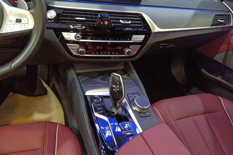 Used BMW 5 Series 2023 Restyled 530Li Leading Edition M Sport Package