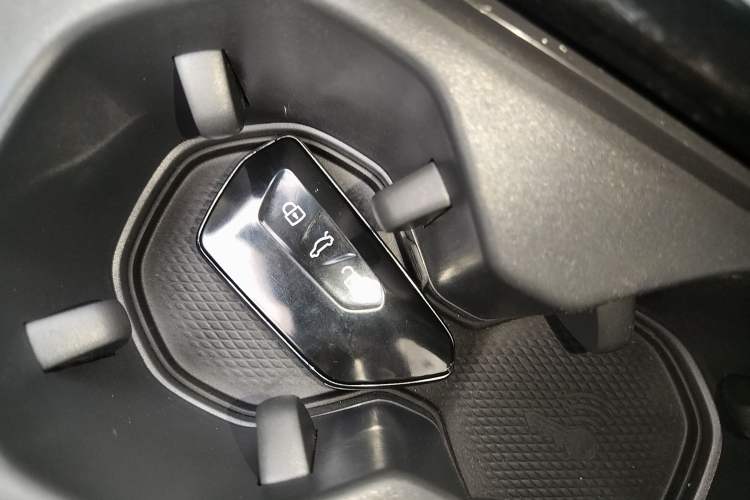 Used Volkswagen Passat 2025 Pro 380TSI Dragon Supreme Edition
