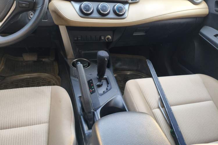 Used Toyota RAV4 2013 2.0L CVT Two-Wheel Drive Urban Edition