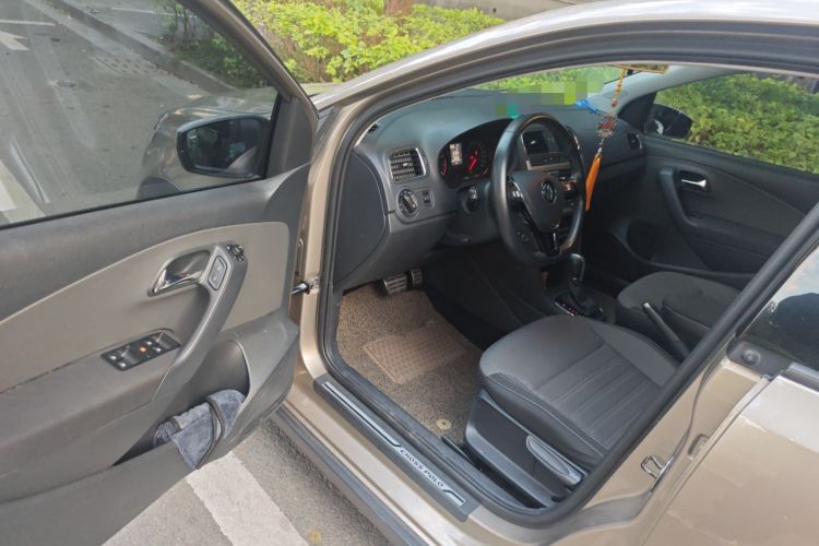 Used Volkswagen Polo 2016 1.6L Cross Polo Automatic