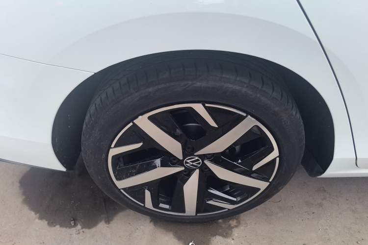 Used Volkswagen Lamando 2024 Lavida L 280TSI DSG Cool & Spicy Edition