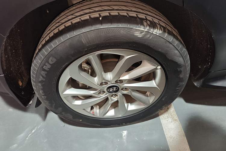 Used Hyundai Tucson 2018 1.6T Dual-Clutch Two-Wheel Drive 15th Anniversary Special Edition