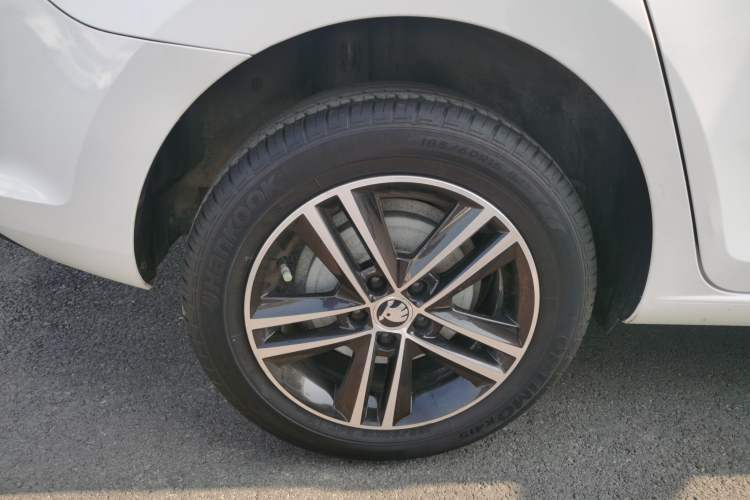 Used Skoda Rapid Spaceback 2016 Revised 1.6L Automatic Smart Drive Version