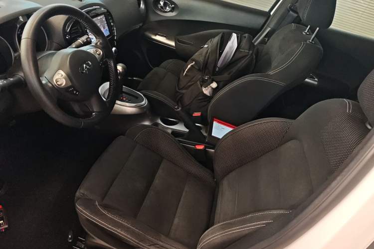 Used Infiniti ESQ 2014 1.6L Spontaneous Edition
