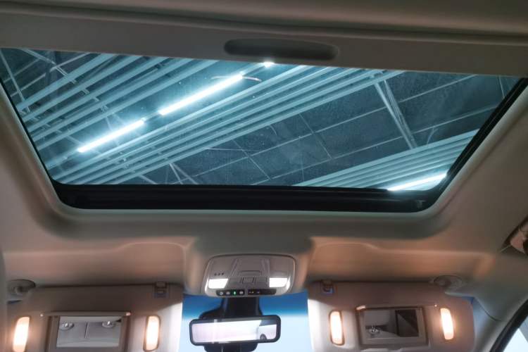 Used Buick GL8 2023 ES Lu Zun Deluxe Model