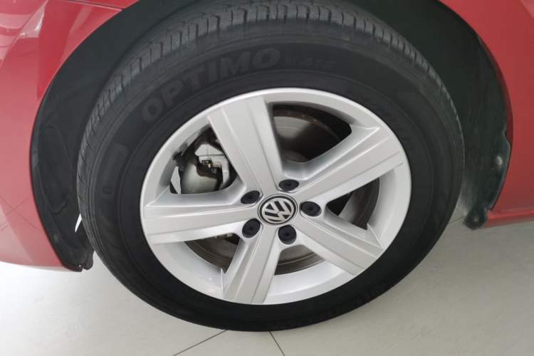 Used Volkswagen Golf 2017 1.6L Automatic Comfort Million-Vehicle Anniversary Edition
