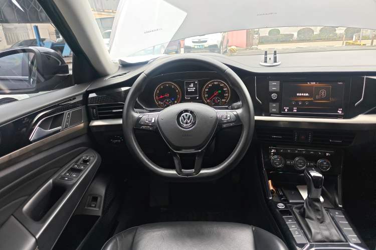 Used Volkswagen Passat 2019 330TSI Elite Edition China VI

