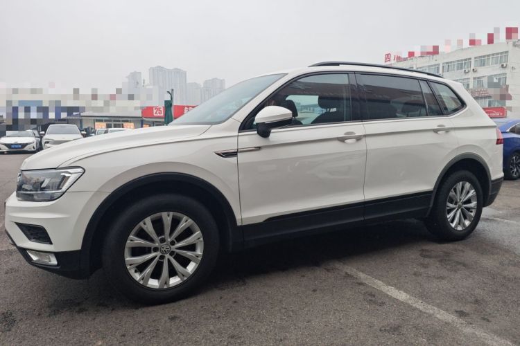 Used Volkswagen Tiguan L 2017 330TSI Automatic Two-Wheel Drive Luxury Edition
