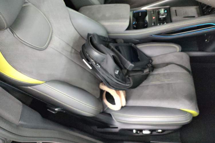 Used BYD Song L EV 2025 Intelligent Driving Version 602 km Range LiDAR-equipped All-Wheel-Drive Type