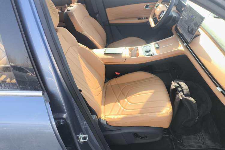 Used  Galaxy Xingjian 7 EM-i 2025 120km Flagship Edition
