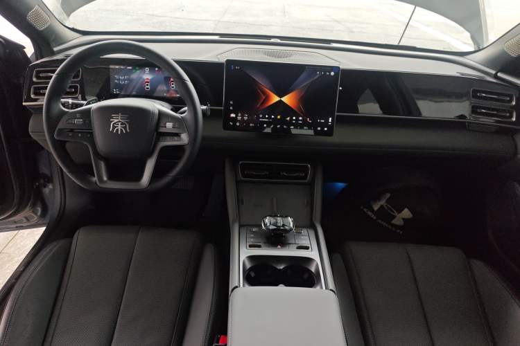 Used BYD Qin L 2025 DM-i Smart Drive 120KM Superior Model
