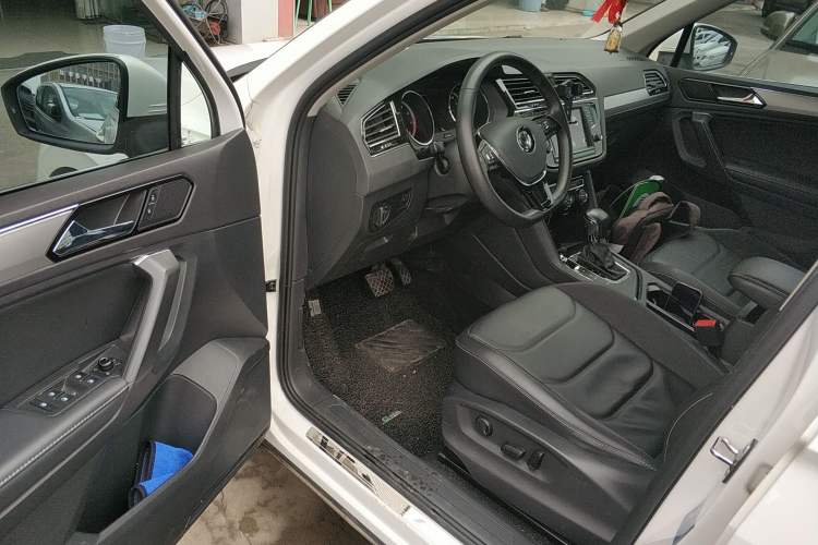 Used Volkswagen Tiguan L 2018 330TSI Automatic Two-Wheel Drive Comfort Edition
