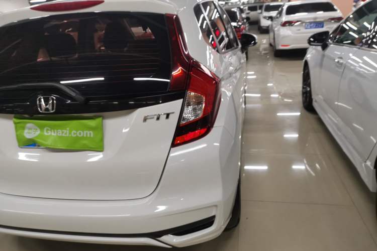 Used Honda Fit 2018 1.5L CVT Comfort Sunroof Version