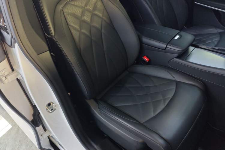 Used  R7 2024 Advanced Edition
