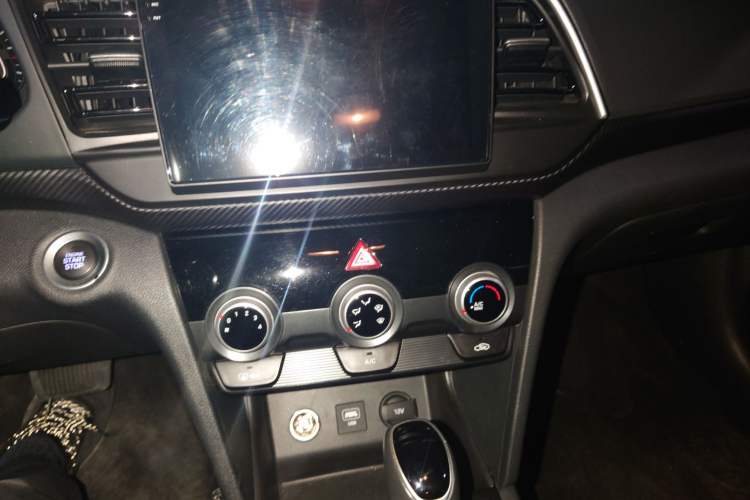 Used Hyundai Elantra 2019 1.4T Dual-Clutch Xuan Dong · Dynamic Model
