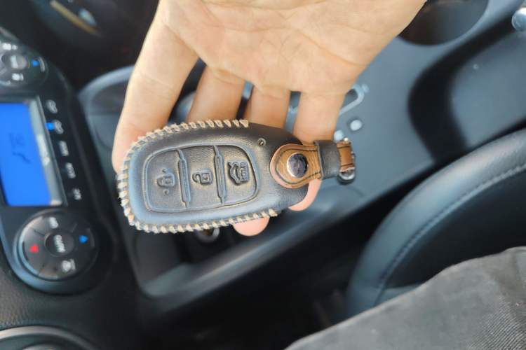 Used Hyundai ix35 2013 2.0L Automatic Two-Wheel Drive Smart GLS China IV Standard
