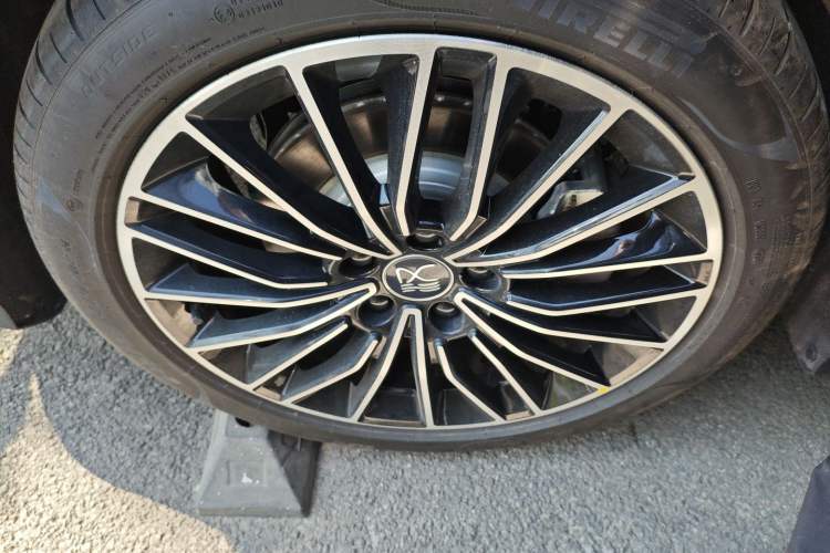 Used BYD Han 2025 DM-i Intelligent Driving Edition 125KM LiDAR Flagship Model
