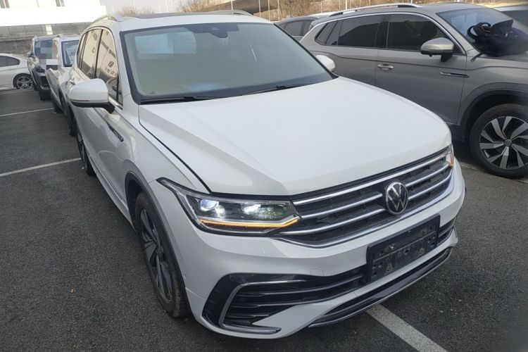 Used Volkswagen Tiguan L 2023 Restyled 330TSI Automatic Two-Wheel Drive R-Line Enhanced Comfort Version
