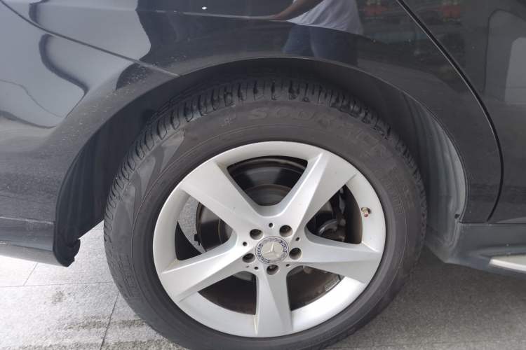 Used Mercedes-Benz M-Class 2014 ML 400 4MATIC Dynamic Model
