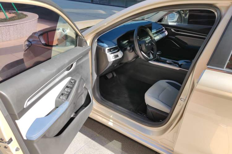 Used Geely Auto Emgrand 2022 4th Generation 1.5L CVT Flagship Model