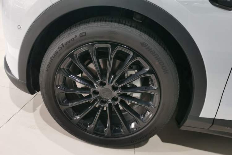 Used Leapmotor C11 2024 All-Electric 580 Luxury Edition
