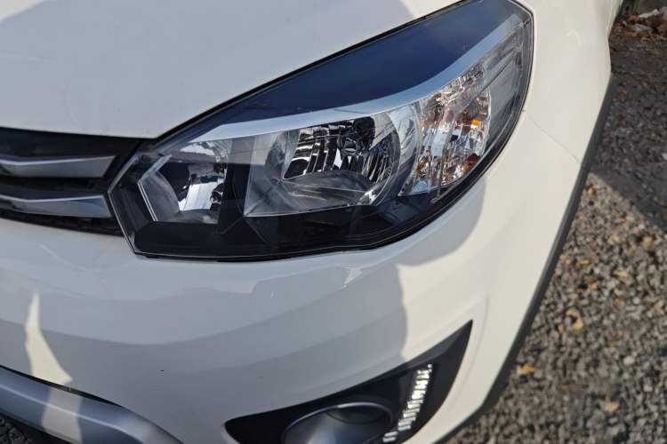 Used Haval H1 2017 Red-Label 1.5L AMT Luxury Model
