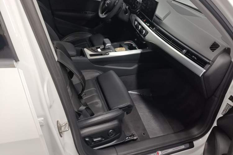 Used Audi A4L 2023 40 TFSI Fashion Dynamic Model