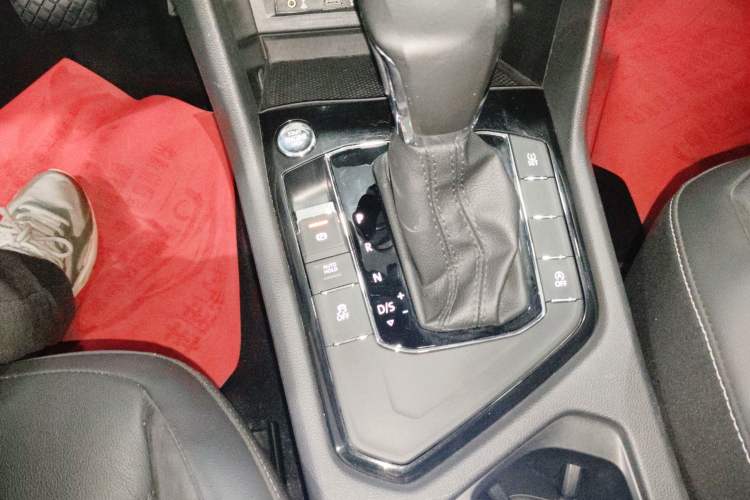 Used Volkswagen Tiguan L 2017 380TSI Automatic All-Wheel-Drive Luxury Edition