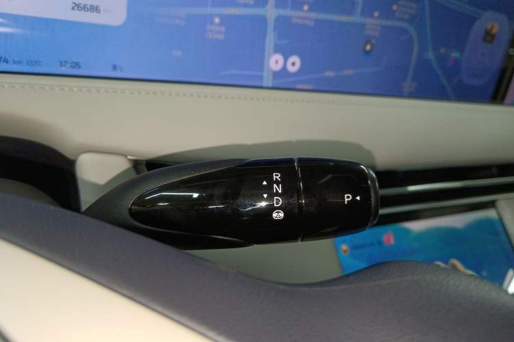 Used  LS7 2023 100kWh Lux All-Wheel-Drive Version
