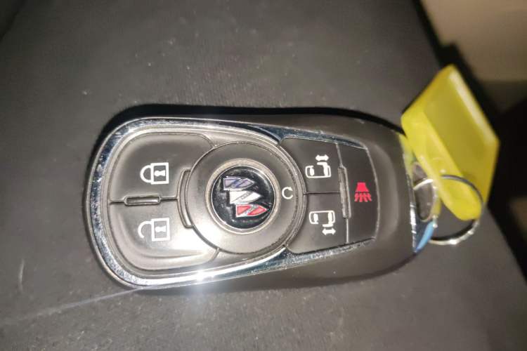 Used Buick GL8 2022 ES Landtrek 653T Luxury Edition
