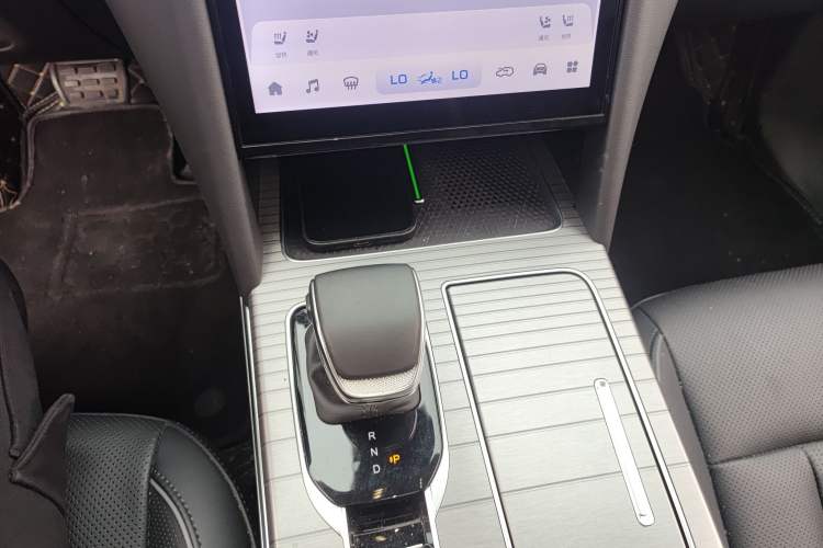 Used Hongqi HS7 PHEV 2024 2.0T PHEV Four-Wheel Drive Flagship Edition 6 Seats