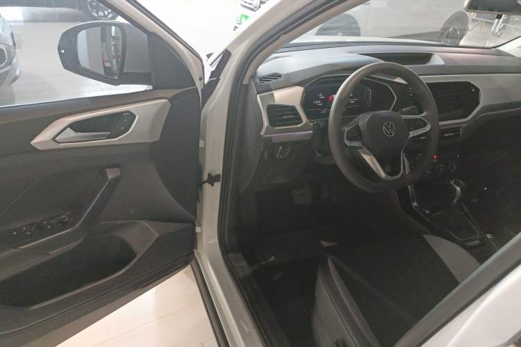 Used Volkswagen Tacqua 2023 200TSI DSG Joy-Connect Edition