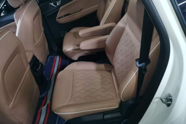 Used Wuling Jiachen 2023 2.0L DHT Flagship Edition
