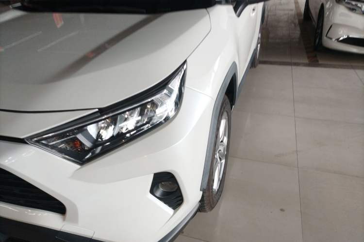 Used Toyota RAV4 2020 2.0L CVT Two-Wheel Drive Fashion Edition