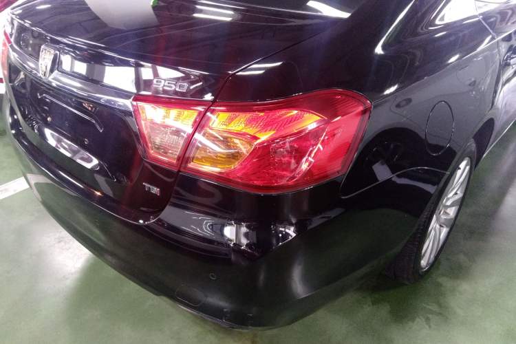 Used Roewe 950 2015 2.0T Luxury Executive Edition