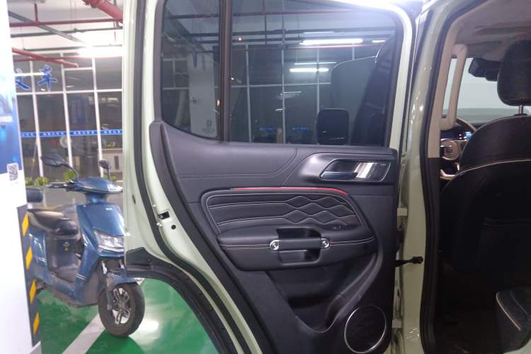 Used Tank 300 2021 City Edition 2.0T—Truly Stylish
