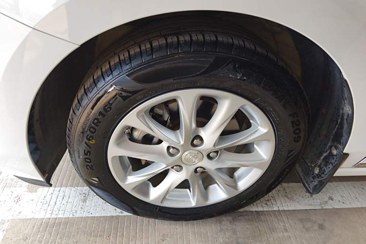 Used Buick GL6 2018 18T 5-seat Luxury Model