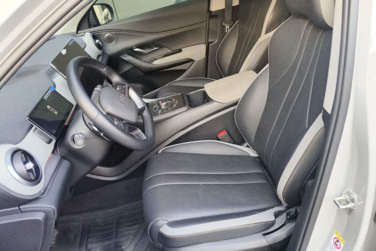 Used BYD Sealion 05 DM-i 2025 DM-i Smart Drive 115KM Flagship Model
