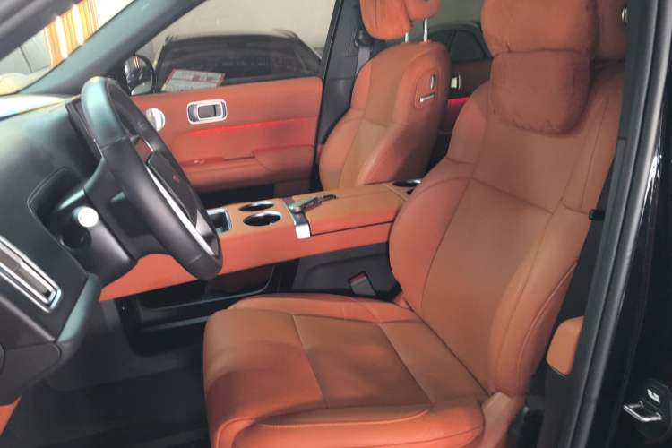 Used Li Auto L8 2023 Air model
