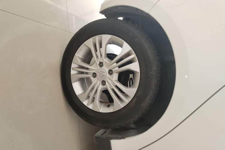 Used Suzuki Swift 2014 1.5L Automatic Fashion Edition