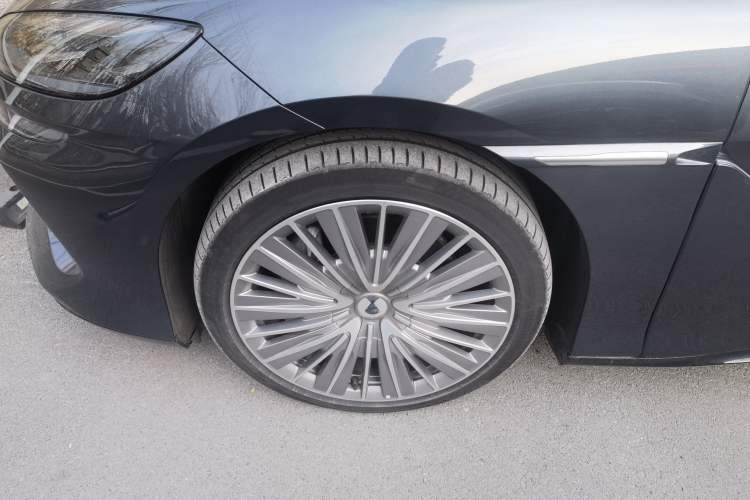 Used Denza Z9 2024 1100 km All-Wheel-Drive Ultra Version