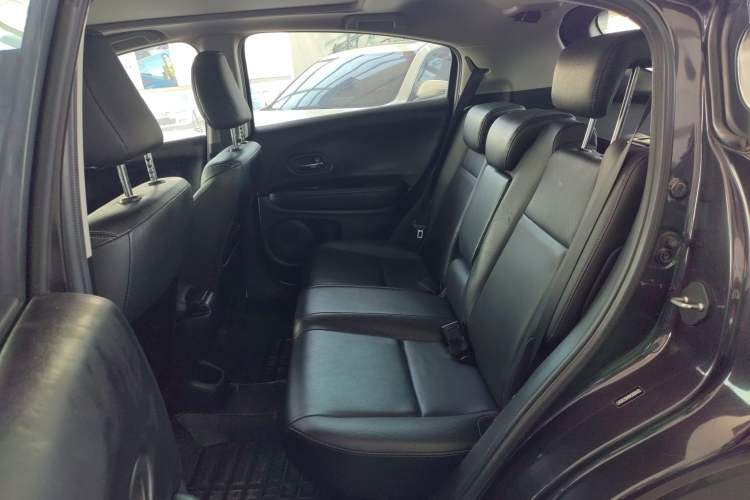 Used Honda Vezel 2016 1.8L CVT Front-Wheel Drive Pioneer Edition