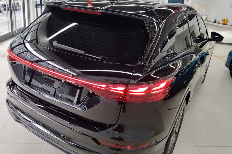 Used Audi Q5 e-tron 2023 40 e-tron Shining Edition Mecha Kit